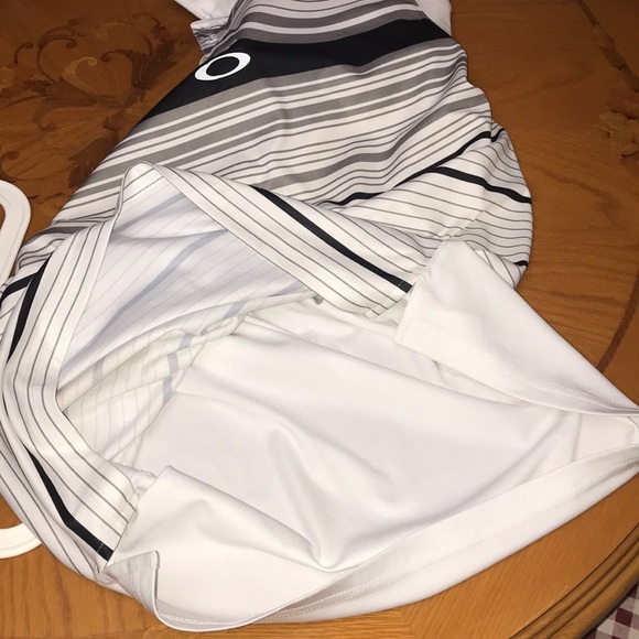 Men’s Oakley t-shirt - Picture 4 of 4